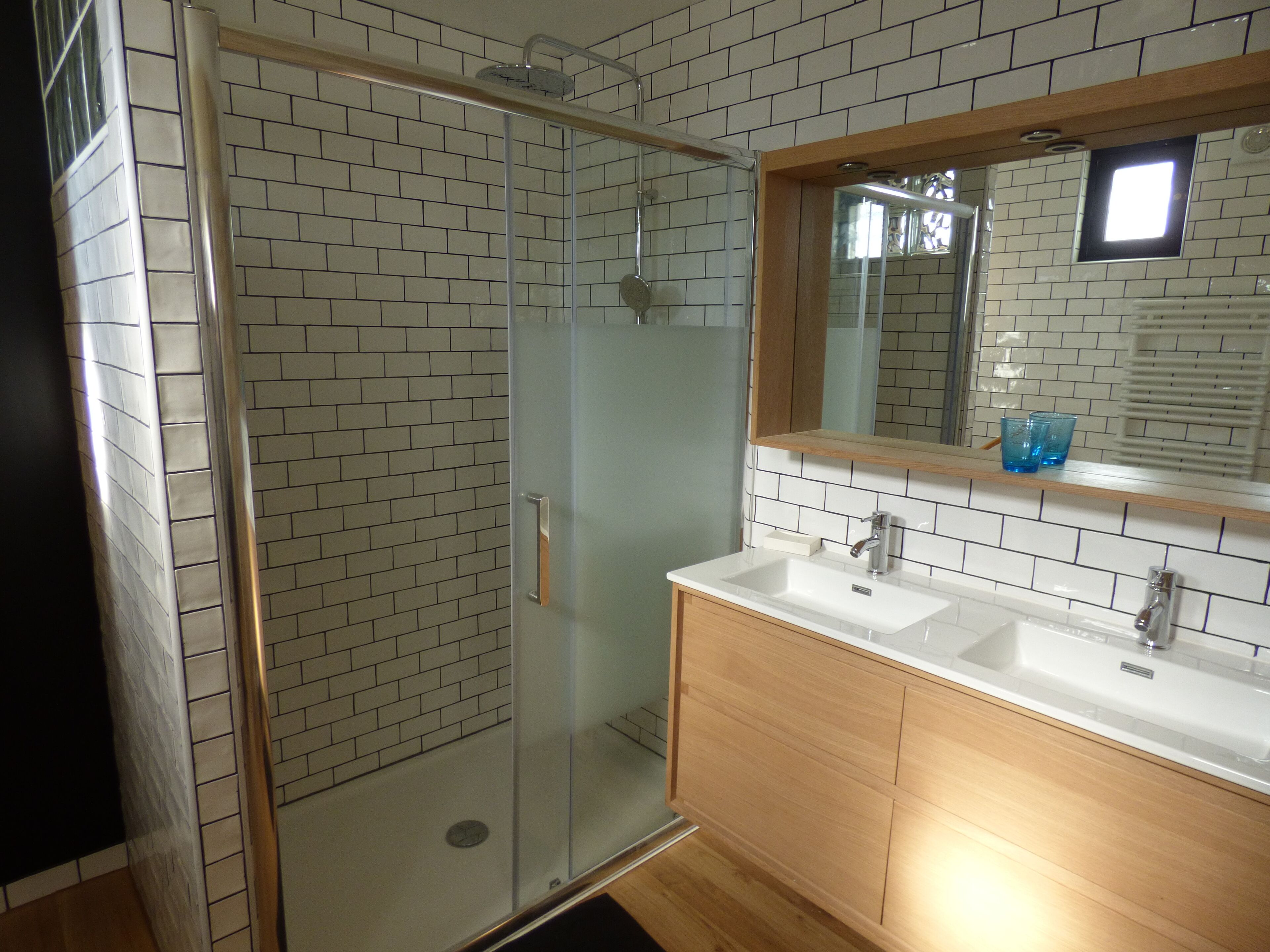 Shower, towels, toilet paper