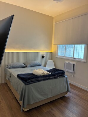 1 bedroom, iron/ironing board, free WiFi, bed sheets - Modern renovated apartment, close to the beach, subway, shops, Wi-Fi, prime location. (Rio de Janeiro)