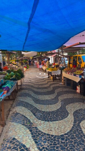 Miscellaneous - Modern renovated apartment, close to the beach, subway, shops, Wi-Fi, prime location. (Rio de Janeiro)