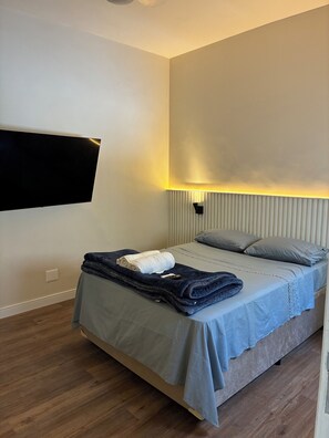 1 bedroom, iron/ironing board, free WiFi, bed sheets - Modern renovated apartment, close to the beach, subway, shops, Wi-Fi, prime location. (Rio de Janeiro)