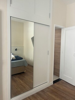 1 bedroom, iron/ironing board, free WiFi, bed sheets - Modern renovated apartment, close to the beach, subway, shops, Wi-Fi, prime location. (Rio de Janeiro)