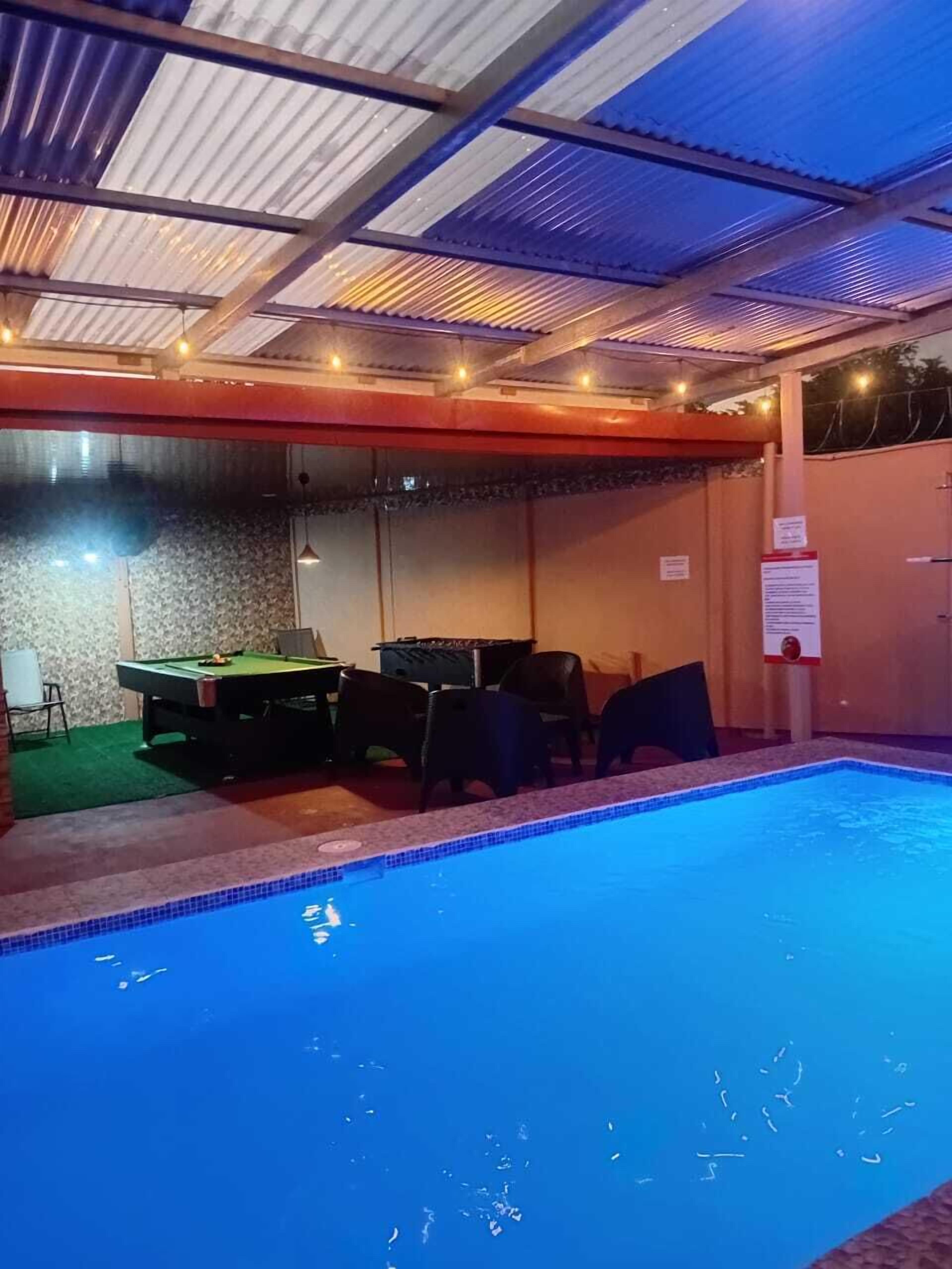 المنشأة من الخارج