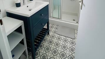 Een douche, een haardroger