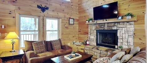 Studio (3 Bedrooms) | Living area | Fireplace