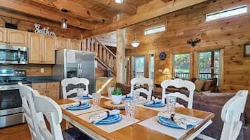 Studio (3 Bedrooms) | Property amenity