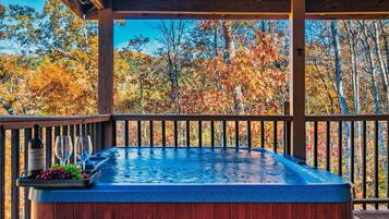 Studio (3 Bedrooms) | Property amenity