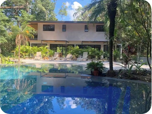 Beachside 3BR + Private Catamaran Fishing Hosted by Your Stay