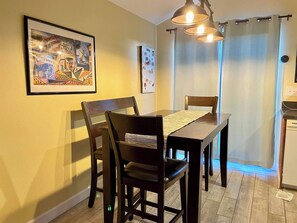 Dining - 3 BR Chantilly Oasis, Pet Friendly, Great Location (Colorado Springs)