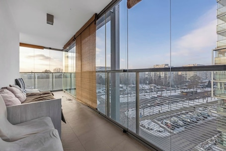 Interior. Prestige Three-Bedroom Apt - 110m2, Parking, Balcony - by Rentujemy