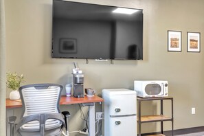 Interior - Foothills Lodge & Cafe (Malone)