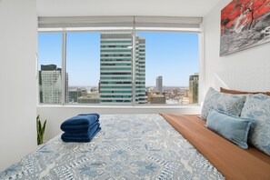 1 bedroom, iron/ironing board, WiFi, bed sheets - Luxury 1Bed1Bath + Stunning view Downtown Edmonton 5min to Rogers + free parking (Edmonton)