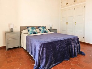 Iron/ironing board, free WiFi - Three bedroom town house in Los Altos de Marbella (Marbella)