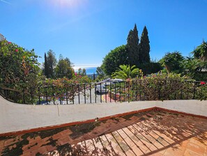 Property grounds - Three bedroom town house in Los Altos de Marbella (Marbella)