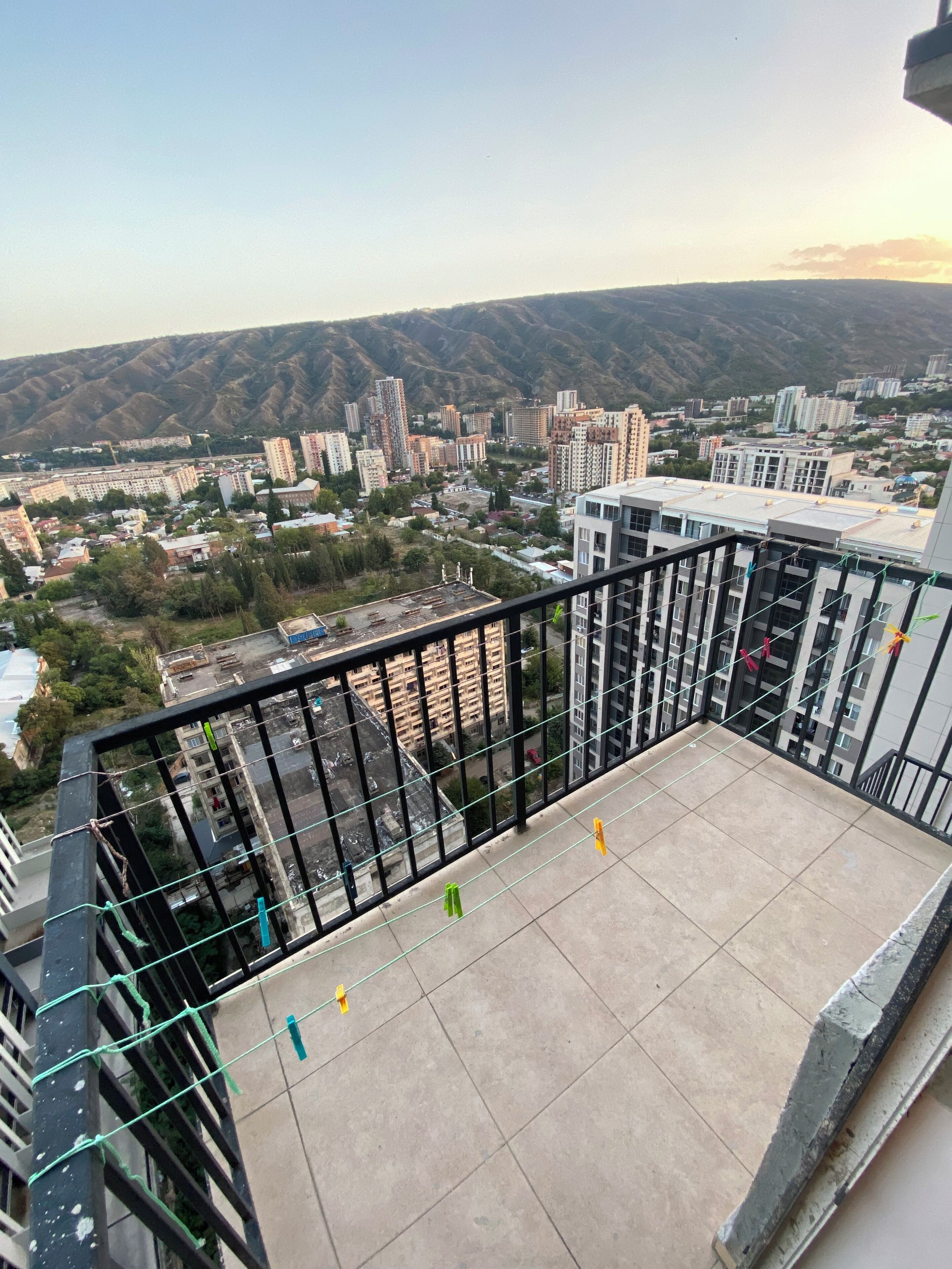 المنطقة المحيطة بالمنشأة