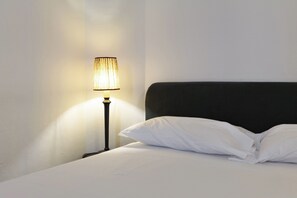 Căn hộ | Bàn ủi/dụng cụ ủi quần áo, nôi/giường cho trẻ sơ sinh (phụ phí) 