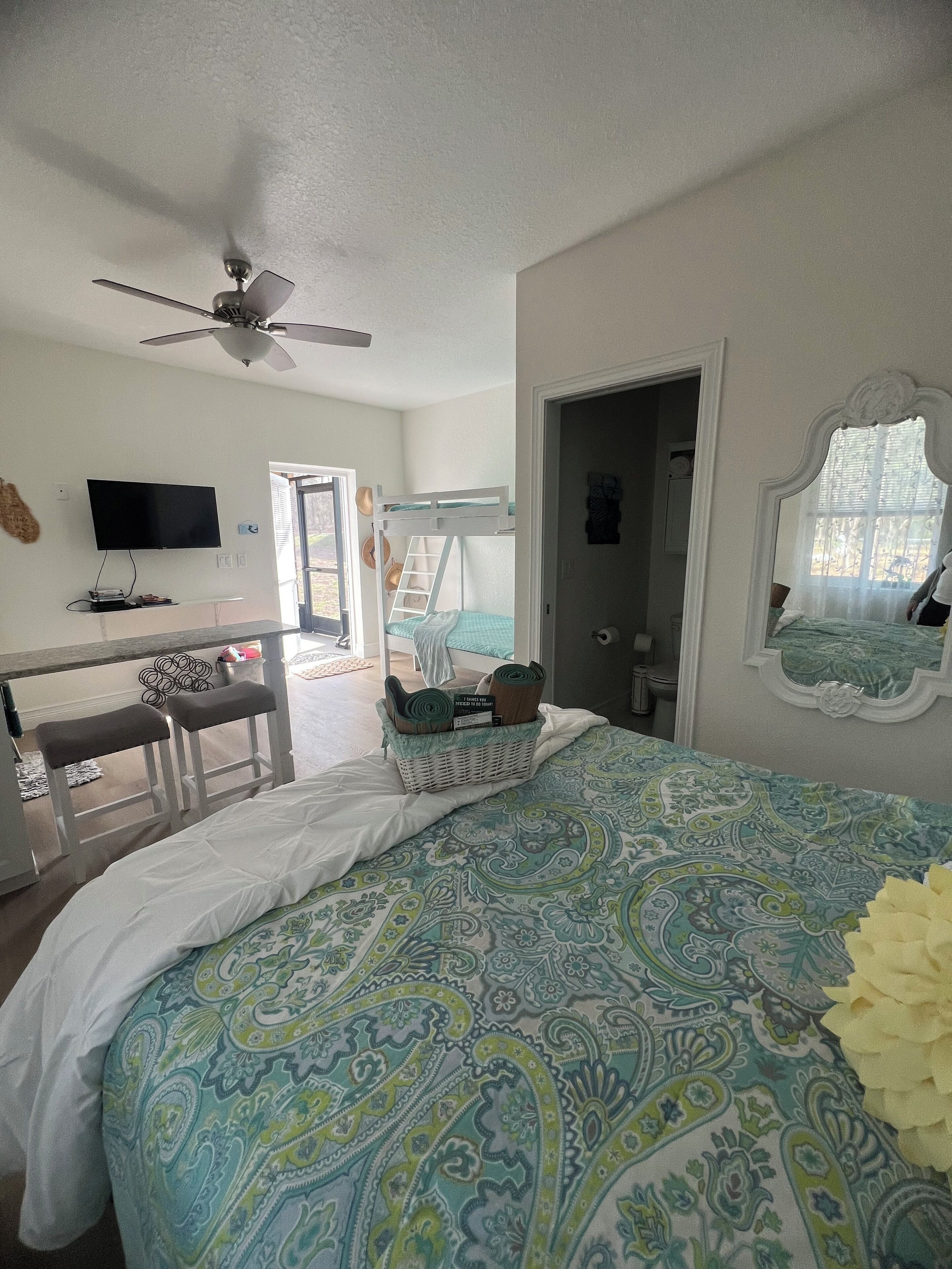 1 bedroom, WiFi, bed sheets