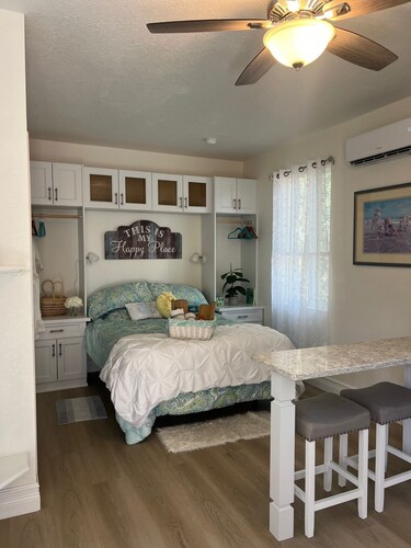 "Pine Haven"  Casita, 1 BR, relax among the peaceful pines in rural Florida