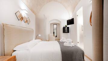 Standaard tweepersoonskamer | Een kluis op de kamer, geluiddichte muren, gratis wifi