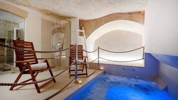 Luxe suite | Zwembad | Een binnenzwembad