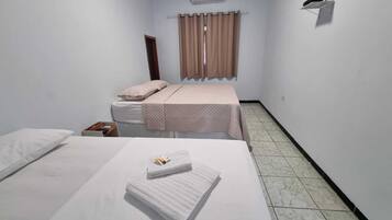 Chambre Triple Classique | Bureau, Wi-Fi gratuit