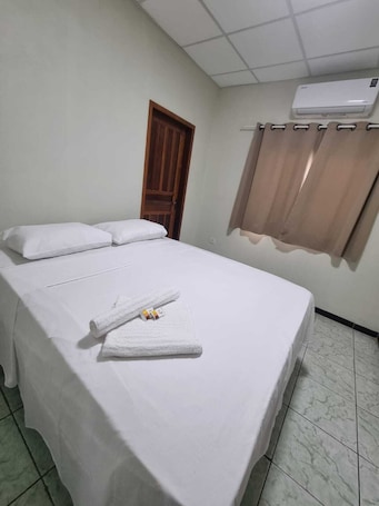 Double Room | Free WiFi. QUARTUS HOTEL