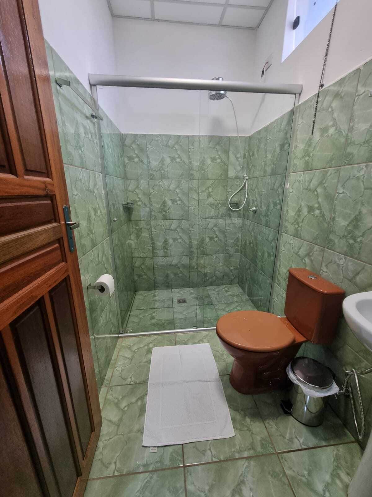 Articles de tocador gratuïts, tovalloles, sabó i paper higiènic 