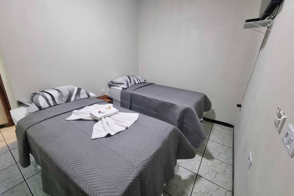 Classic Quadruple Room | Desk, WiFi (free), bed sheets