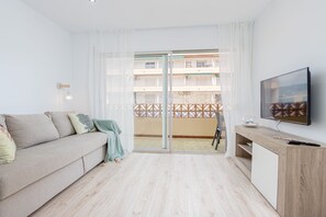 Living area - Milenial Immo : Apartment with swimming pool, 300m from Roses beach (Roses)