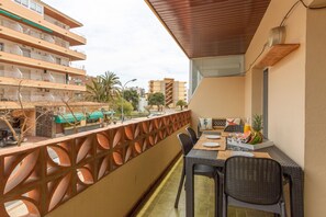 Outdoor dining - Milenial Immo : Apartment with swimming pool, 300m from Roses beach (Roses)
