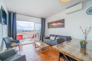 TV - 0064-GRAN RESERVA Apartment near the beach (Empuriabrava)