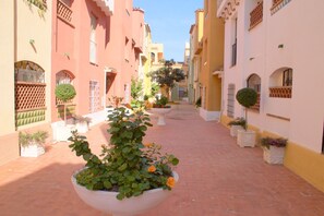 Property grounds - 0064-GRAN RESERVA Apartment near the beach (Empuriabrava)