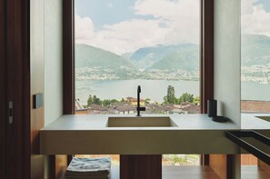 Shower, hair dryer, towels, soap - Habitat Lago Maggiore (Gambarogno)