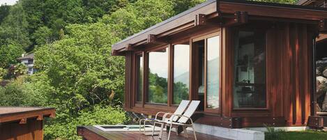 Luxury Bungalow, Lake View | In-room safe, blackout drapes, soundproofing, iron/ironing board