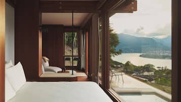 Luxury Bungalow, Lake View | In-room safe, blackout drapes, soundproofing, iron/ironing board