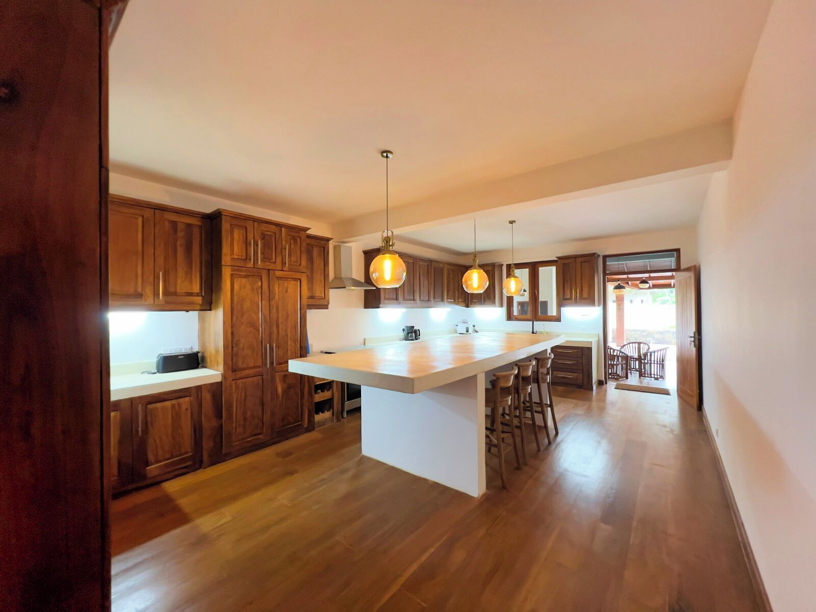 冰箱、微波炉、厨具/餐具