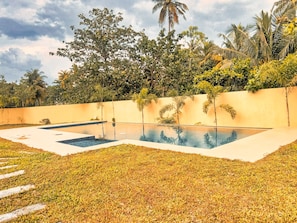 Udendørs pool