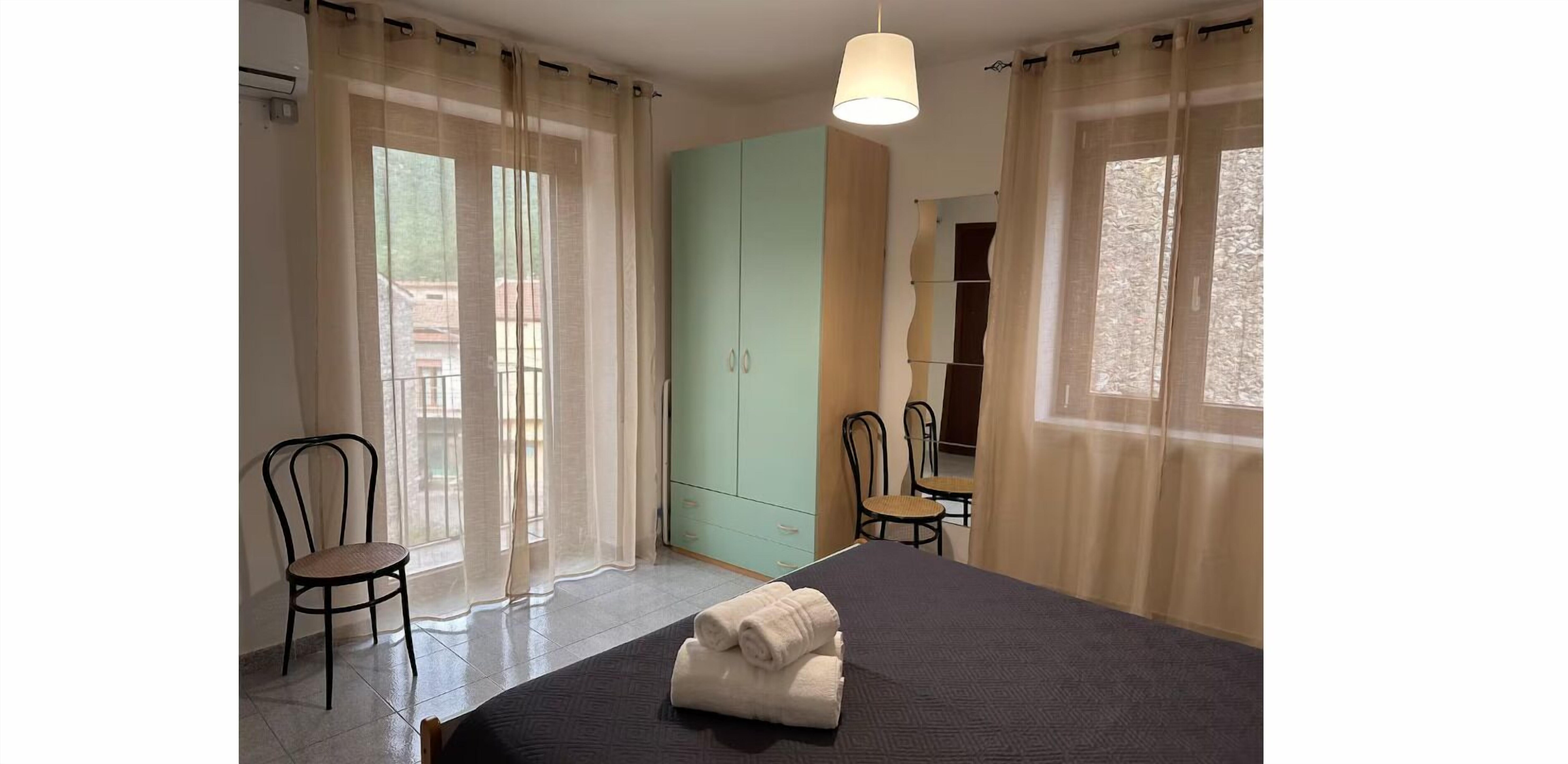 2 chambres, fer et planche à repasser, Wi-Fi gratuit, draps fournis