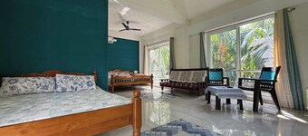 Cozy Farm Stay with Green View