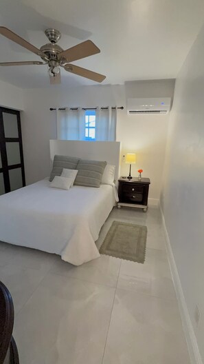 1 bedroom, iron/ironing board, WiFi, bed sheets - Cozy 1-bedroom guest house in quiet Cutler Bay with AC and private yard (Cutler Bay)