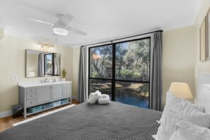 3 bedrooms, iron/ironing board, free WiFi, bed sheets - Seascape Spacious 3 bedroom w/2 Pool walk to Beach, Celebration Park & Coligny! (Hilton Head Island)