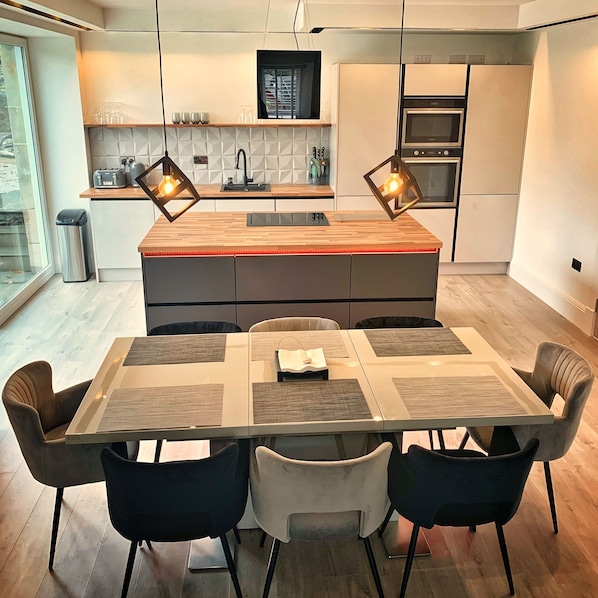 Microwave, oven, stovetop, dishwasher