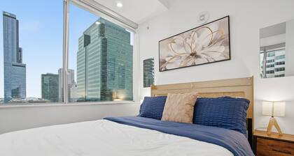 Stylish 2Bed2Bath + Stunningview Downtown Edmonton 5min to Rogers + free parking