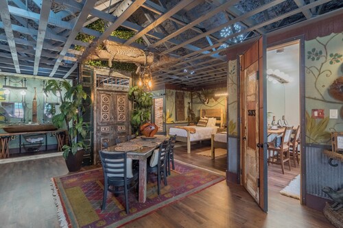 Kooyah! An African Retreat at Downright Comfort!