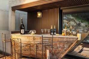 Bar (on property) - Architect's house with infinity pool, sea view (Bormes-les-Mimosas)