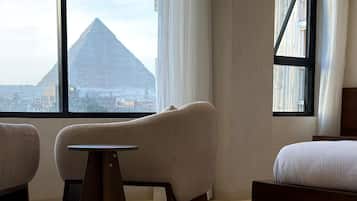 Chambre Double Luxe, vue montagne | Coffres-forts dans les chambres, bureau