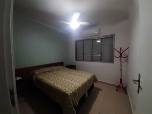 Iron/ironing board, WiFi, bed sheets - Pitangueiras Center, Ocean View, Air Conditioning, 3 bedrooms, balcony, 1 parking space, barbecue. (Guarujá)