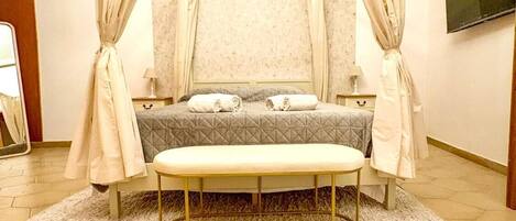 2 bedrooms, iron/ironing board, free WiFi, bed sheets