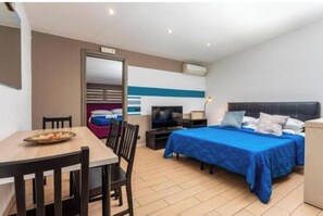 1 bedroom, desk, free WiFi, bed sheets - Apartment Casa Morgan Catania (Catania)