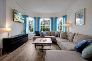 TV - Elegant 5BR on Golf Summit with Panoramic Sunset Views (DAVENPORT)