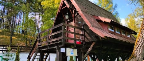Chambre triple de base, vue sur le lac | Extérieur